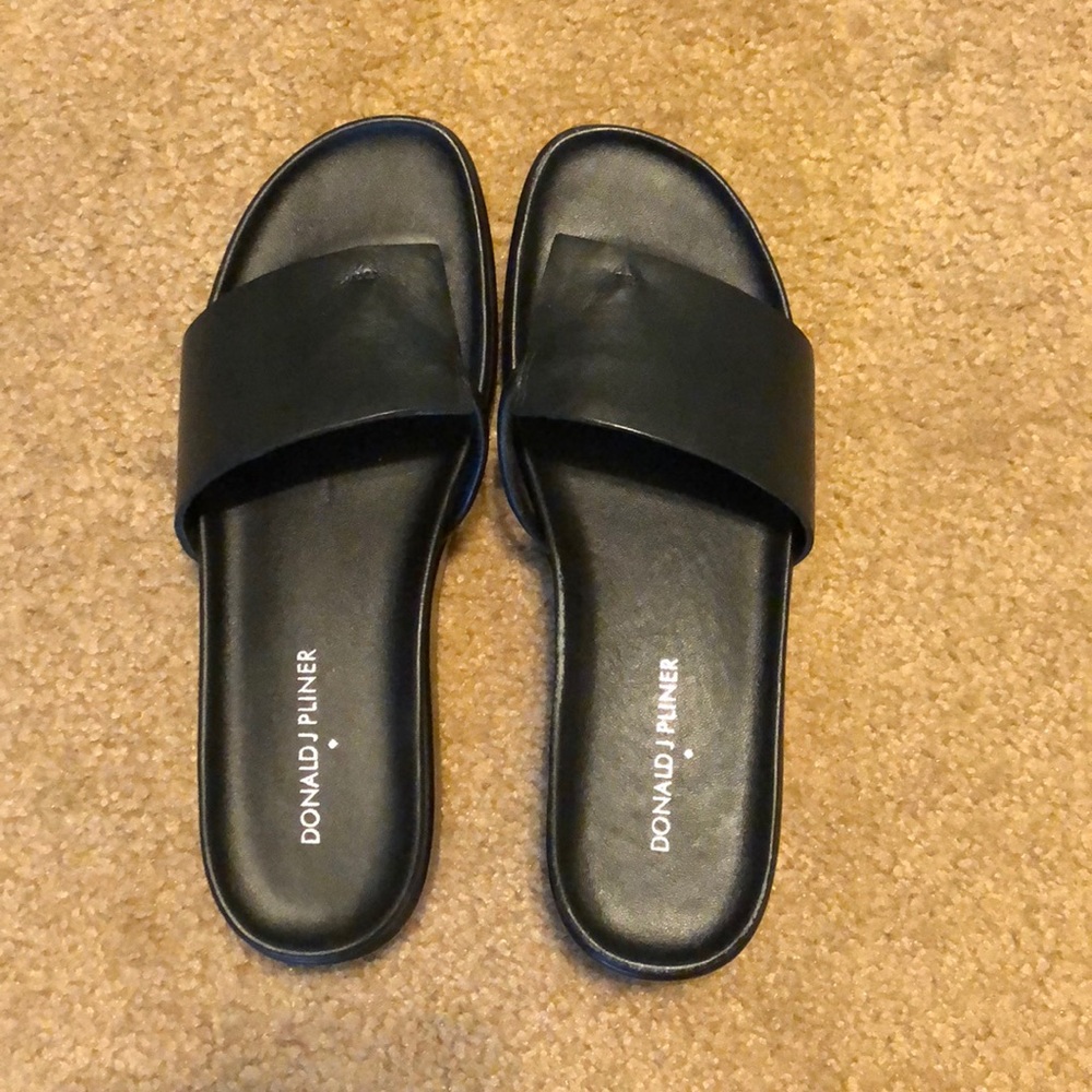 Donald J Pliner Fifi Platform Sandals